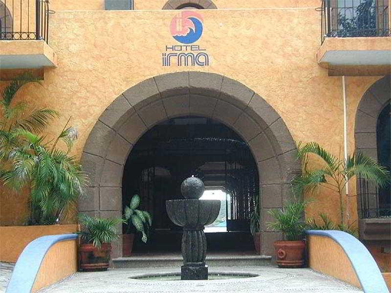 Hotel Irma Сиуатанехо Экстерьер фото